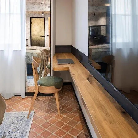 Nomadic Urban Premium Aparthotel *