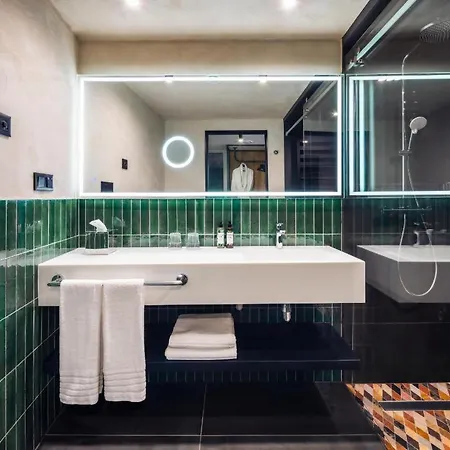 Aparthotel Nomadic Urban Premium *