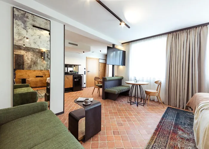 Nomadic Urban Premium 4*