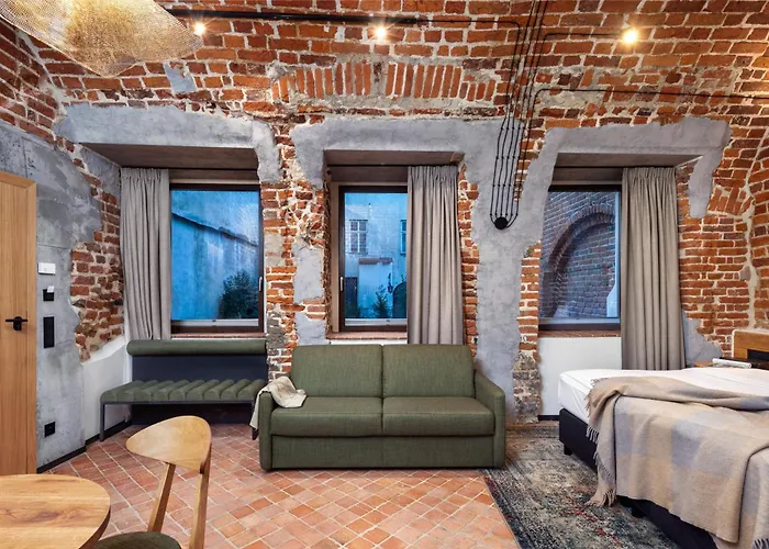 Nomadic Urban Premium