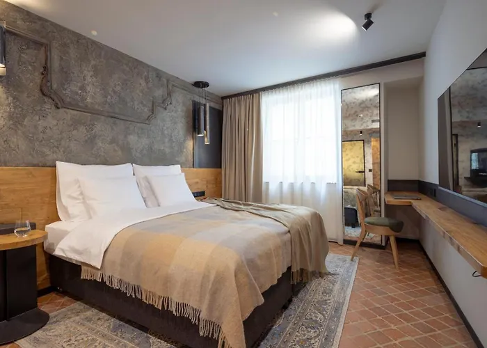 Nomadic Urban Premium 4*