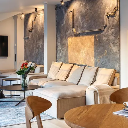 Nomadic Urban Premium Aparthotel 4*