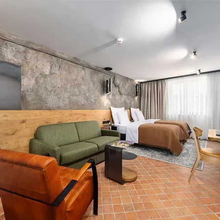 Nomadic Urban Premium 4*