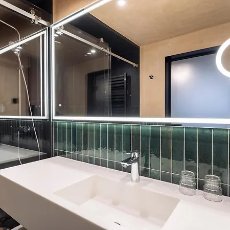 Aparthotel Nomadic Urban Premium