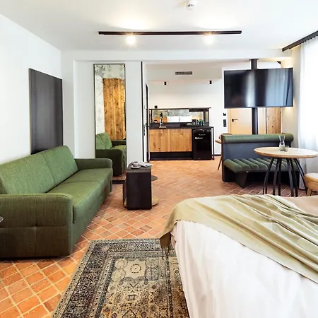 Nomadic Urban Premium Aparthotel *