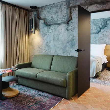 Nomadic Urban Premium Aparthotel *