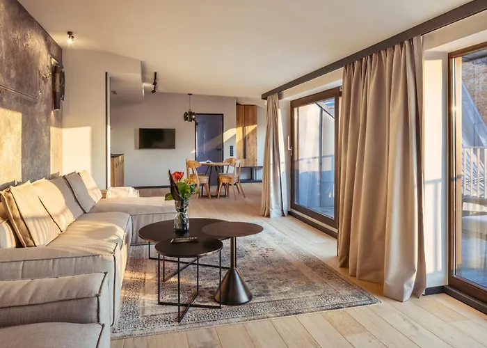 Nomadic Urban Premium קרקוב