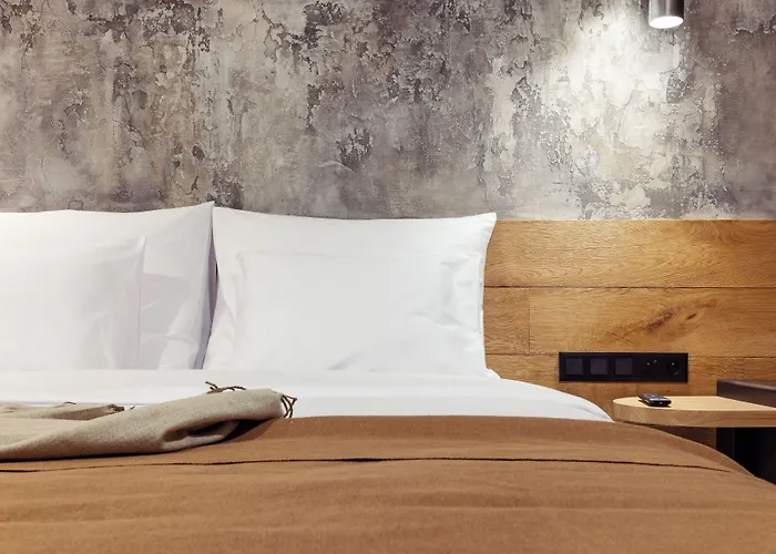 Nomadic Urban Premium