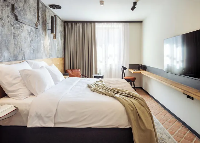 Nomadic Urban Premium