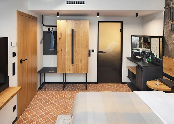 Nomadic Urban Premium 4*