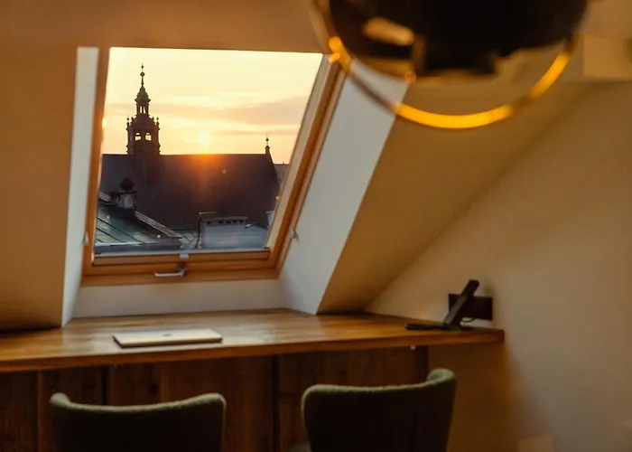 Nomadic Urban Premium