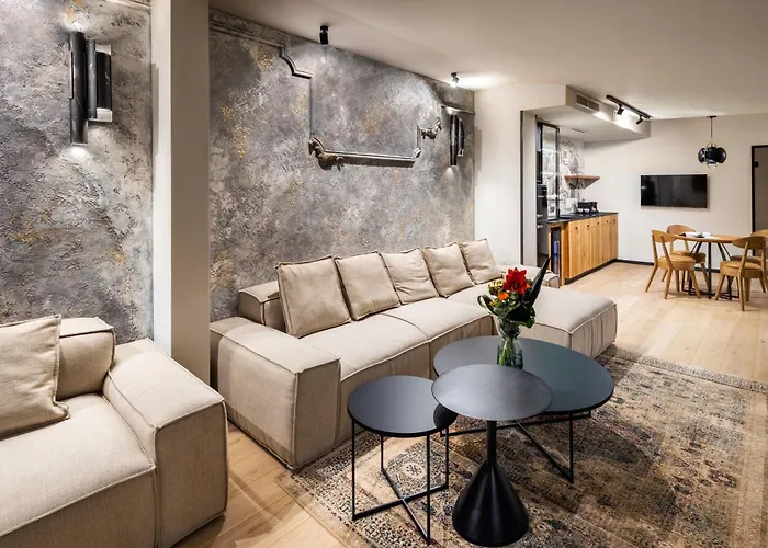 Nomadic Urban Premium 4*